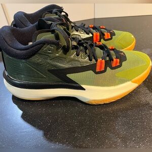 Nike Air Jordan Zion 1 Green and Black Athletic Sneakers